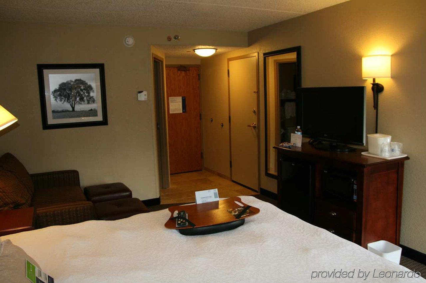 Hampton Inn Madison East Towne Mall Area Szoba fotó