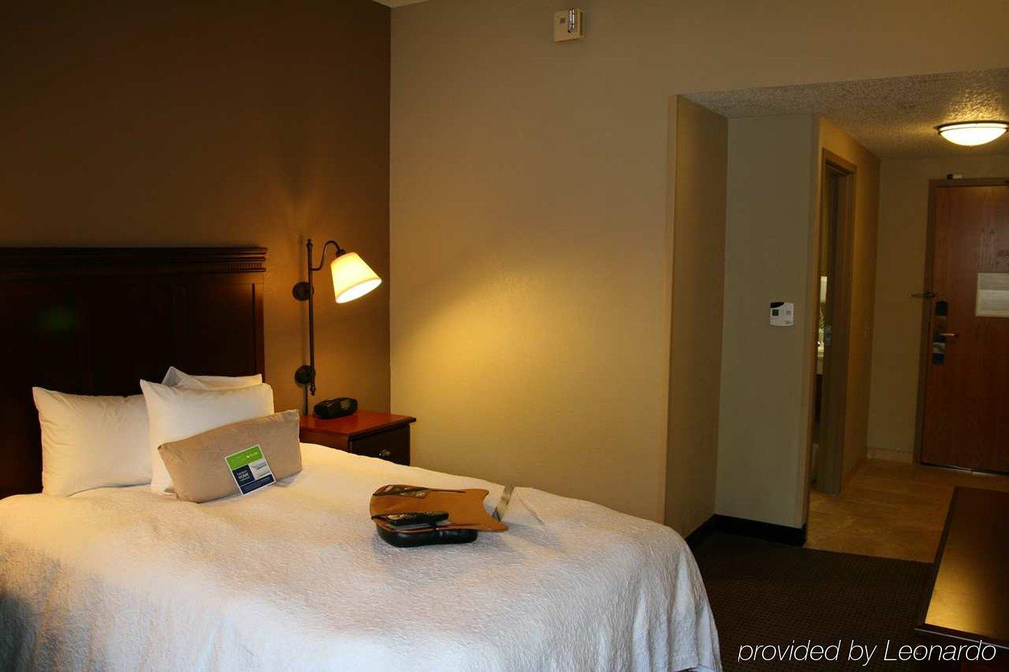 Hampton Inn Madison East Towne Mall Area Szoba fotó